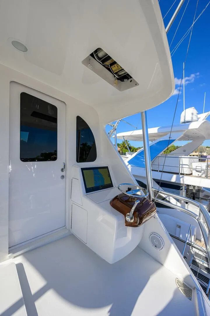 Slide: The Image of Viking 72 Enclosed Bridge 2017 - 5815542