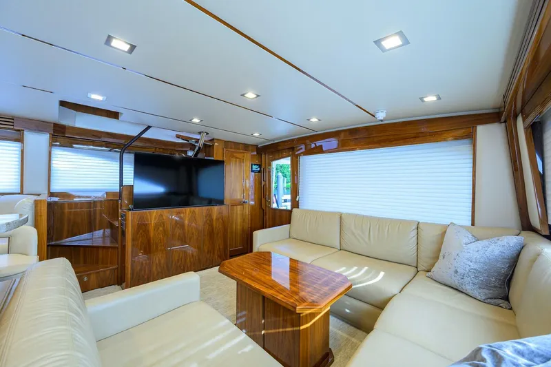 Slide: The Image of Viking 72 Enclosed Bridge 2017 - 5815634