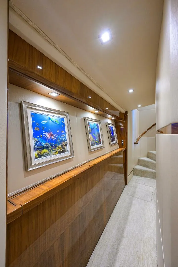 Slide: The Image of Viking 72 Enclosed Bridge 2017 - 5815508