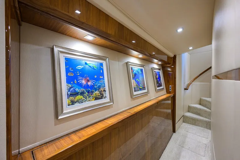 Slide: The Image of Viking 72 Enclosed Bridge 2017 - 5815509