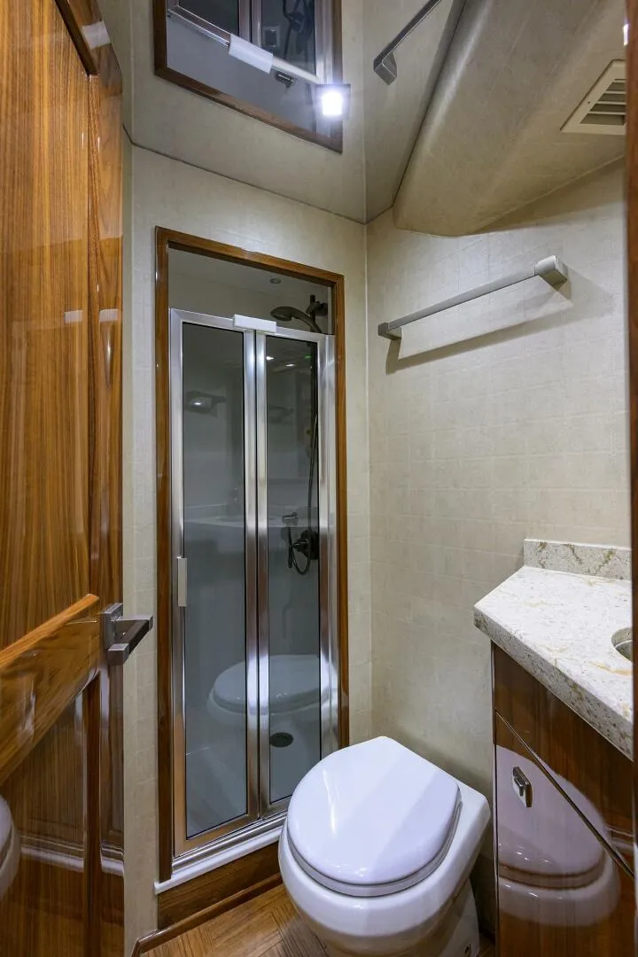 Slide: The Image of Viking 72 Enclosed Bridge 2017 - 5815576