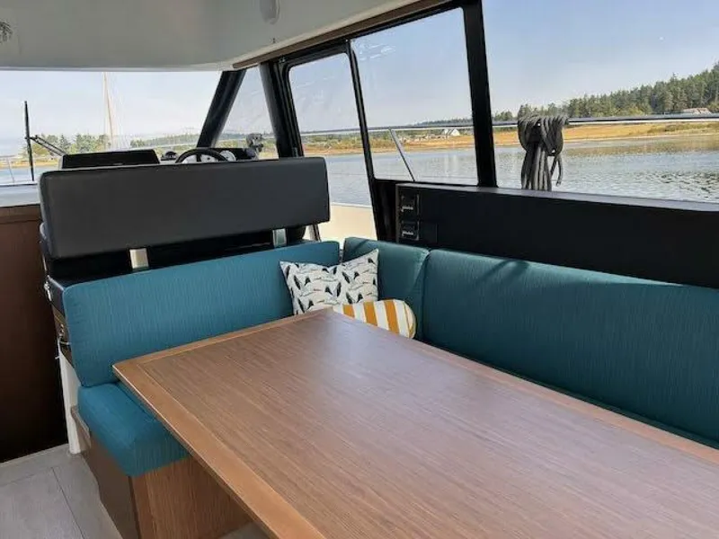 Slide: The Image of Jeanneau Velasco 2019 - 5816649