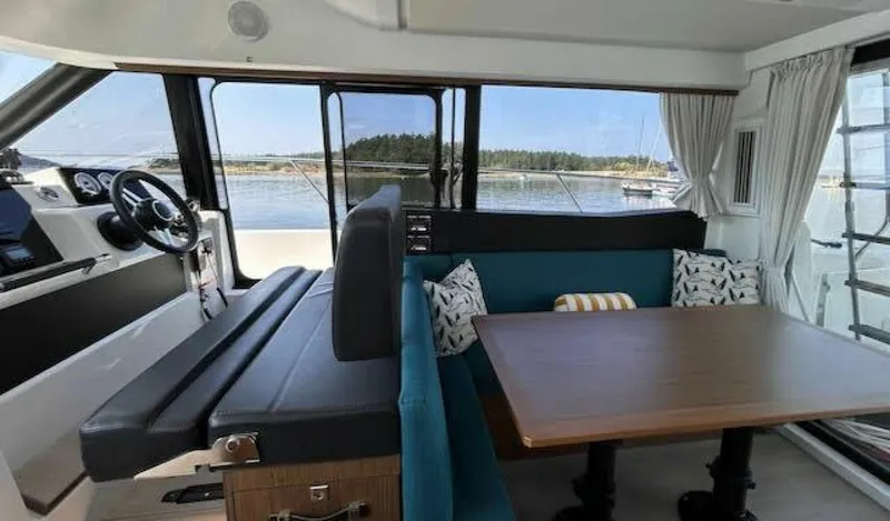 Slide: The Image of Jeanneau Velasco 2019 - 5816652