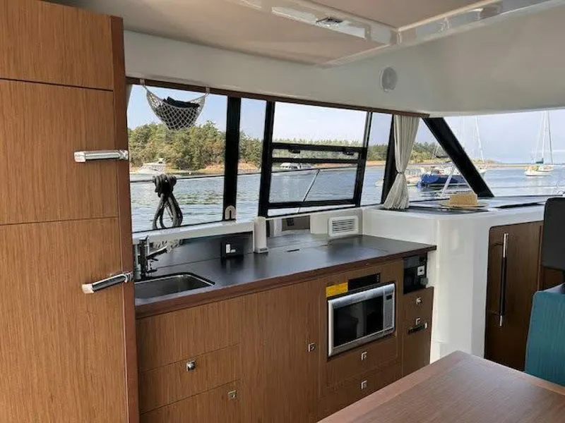 Slide: The Image of Jeanneau Velasco 2019 - 5816653