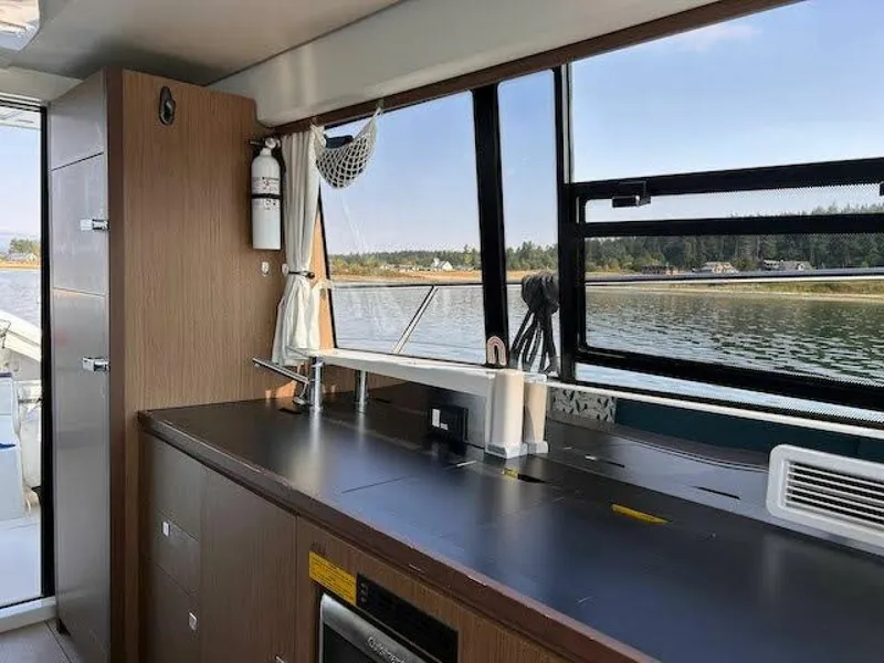 Slide: The Image of Jeanneau Velasco 2019 - 5816656