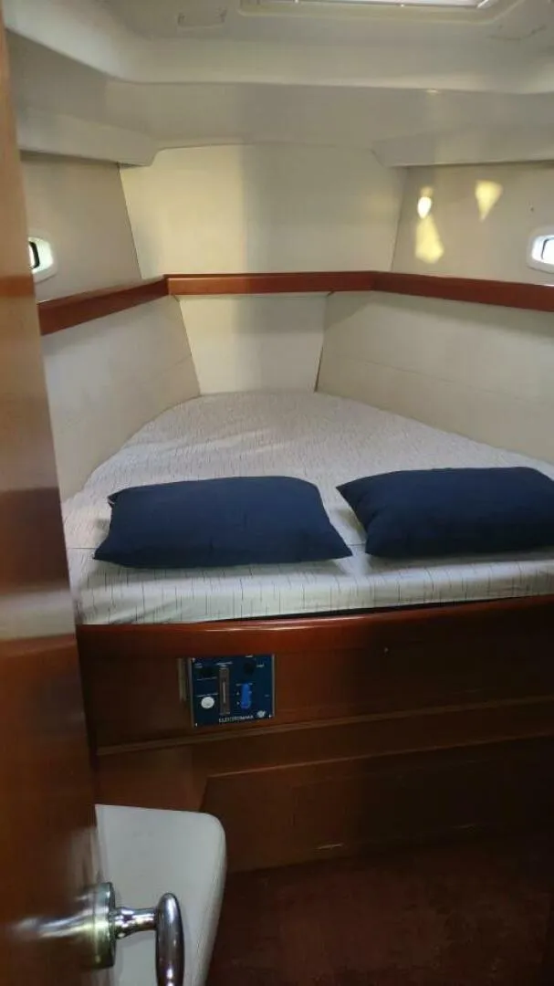 Slide: The Image of Beneteau Oceanis 43 2011 - 5816771