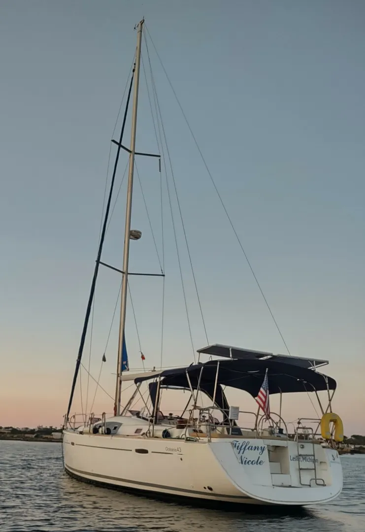 Slide: The Image of Beneteau Oceanis 43 2011 - 6786632