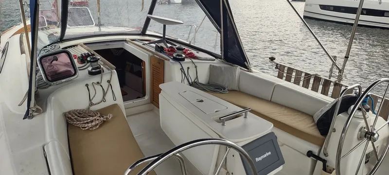 Slide: The Image of Beneteau Oceanis 43 2011 - 6786618