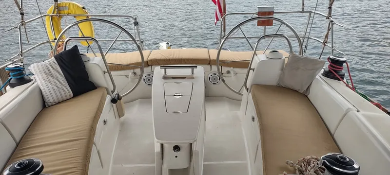Slide: The Image of Beneteau Oceanis 43 2011 - 6786619