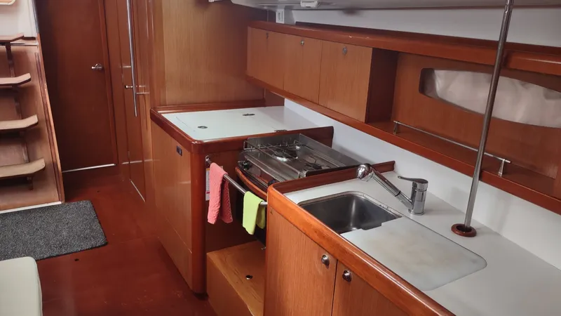 Slide: The Image of Beneteau Oceanis 43 2011 - 6786623