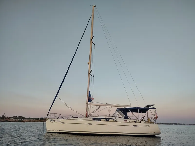 The Image of Beneteau Oceanis 43 2011 - 6786616