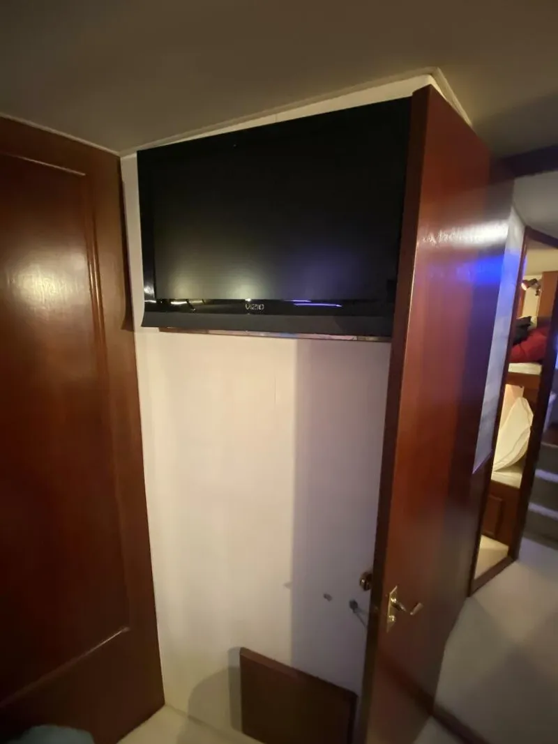 Slide: The Image of Post 46 1986 - 5823947