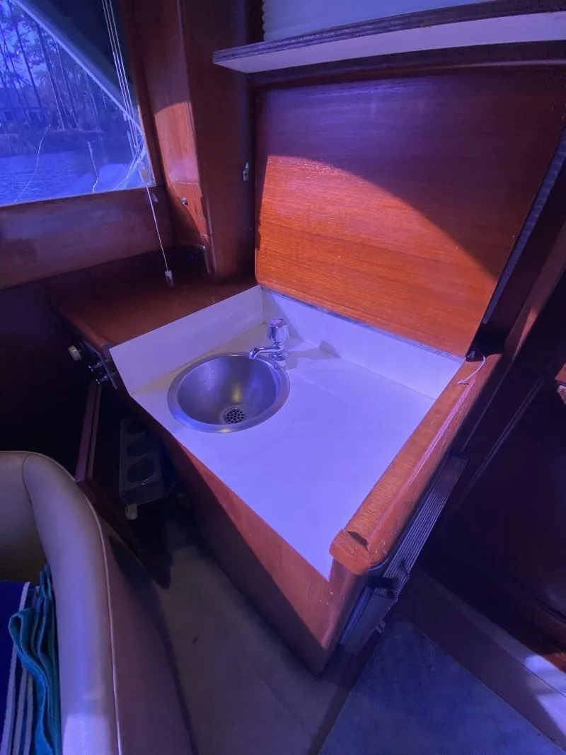 Slide: The Image of Post 46 1986 - 5823966