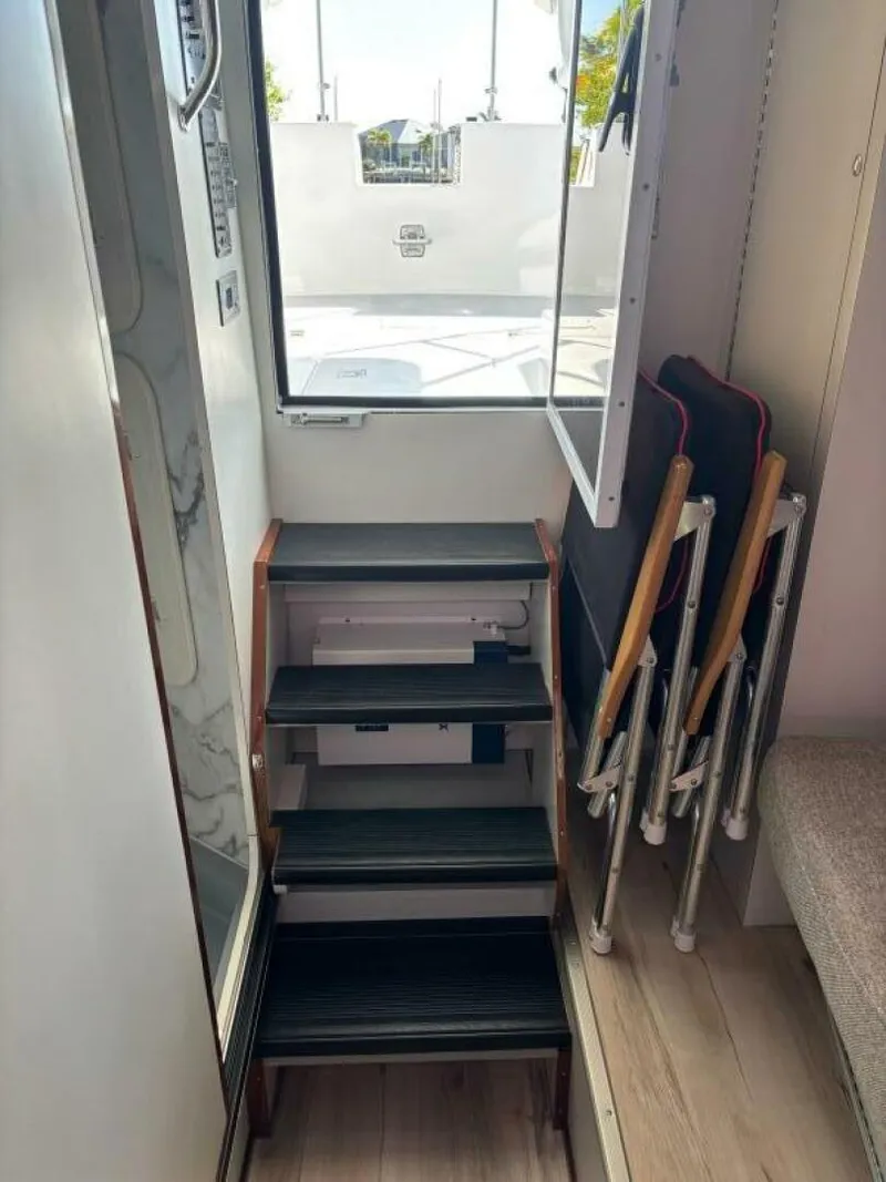 Slide: The Image of Chris-Craft 284 1987 - 5817180