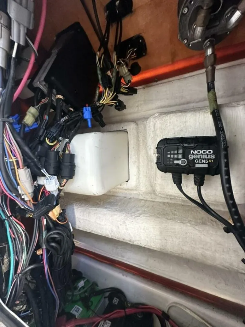 Slide: The Image of Sea Hunt 27 Gamefish Forward Seating 2014 - 5817564