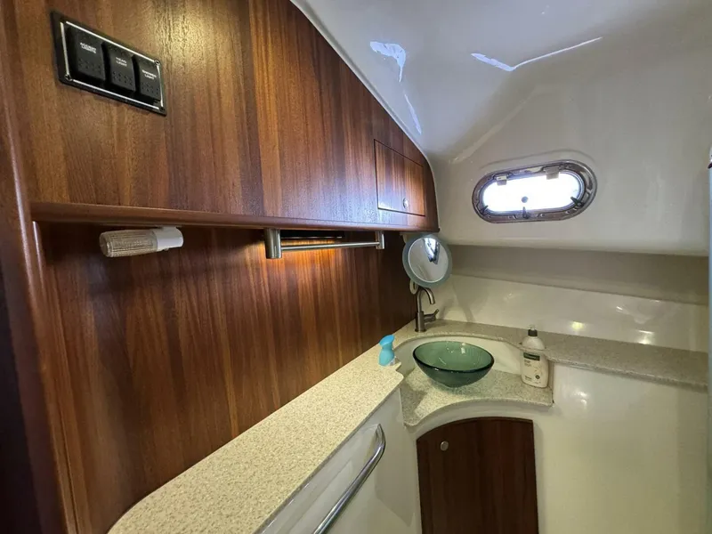 Slide: The Image of Pursuit 375 OS 2011 - 5818054