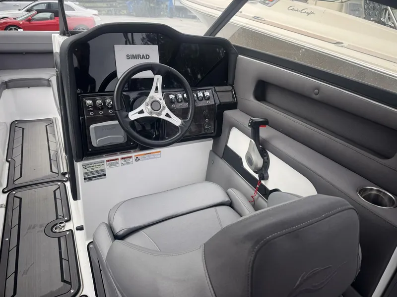 Slide: The Image of Rinker 23 2020 - 5818067