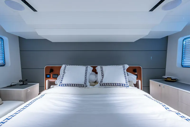 Slide: The Image of Astondoa AS5 2023 - 5818144