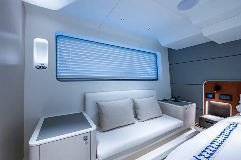 Slide: The Image of Astondoa AS5 2023 - 5818146