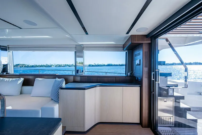 Slide: The Image of Astondoa AS5 2023 - 5818154