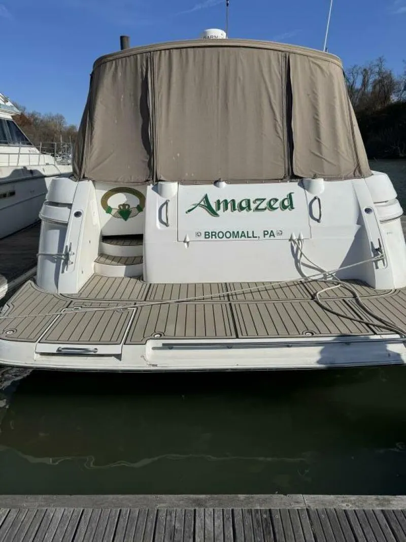 Slide: The Image of Cruisers Yachts 4270 2001 - 5818585