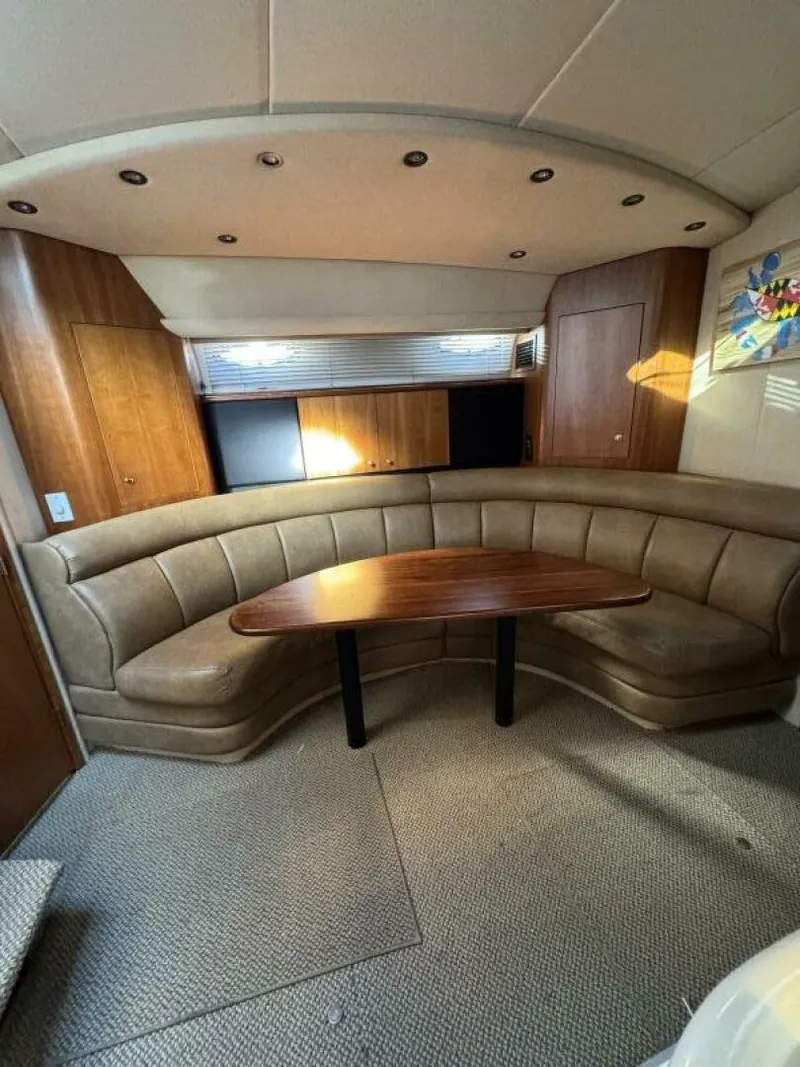 Slide: The Image of Cruisers Yachts 4270 2001 - 5818649