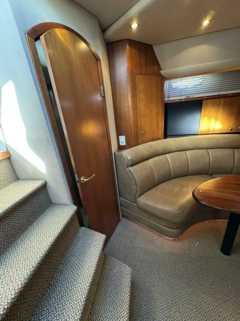 Slide: The Image of Cruisers Yachts 4270 2001 - 5818652