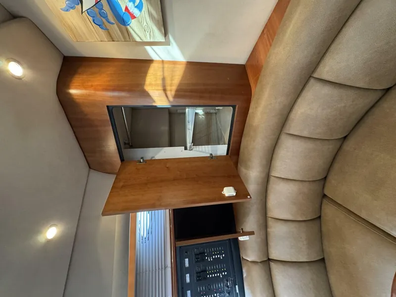 Slide: The Image of Cruisers Yachts 4270 2001 - 5818655