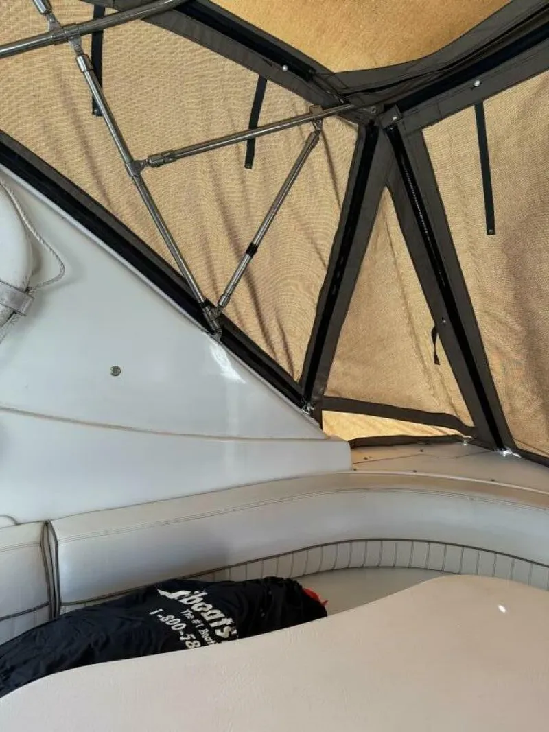 Slide: The Image of Cruisers Yachts 4270 2001 - 5818665