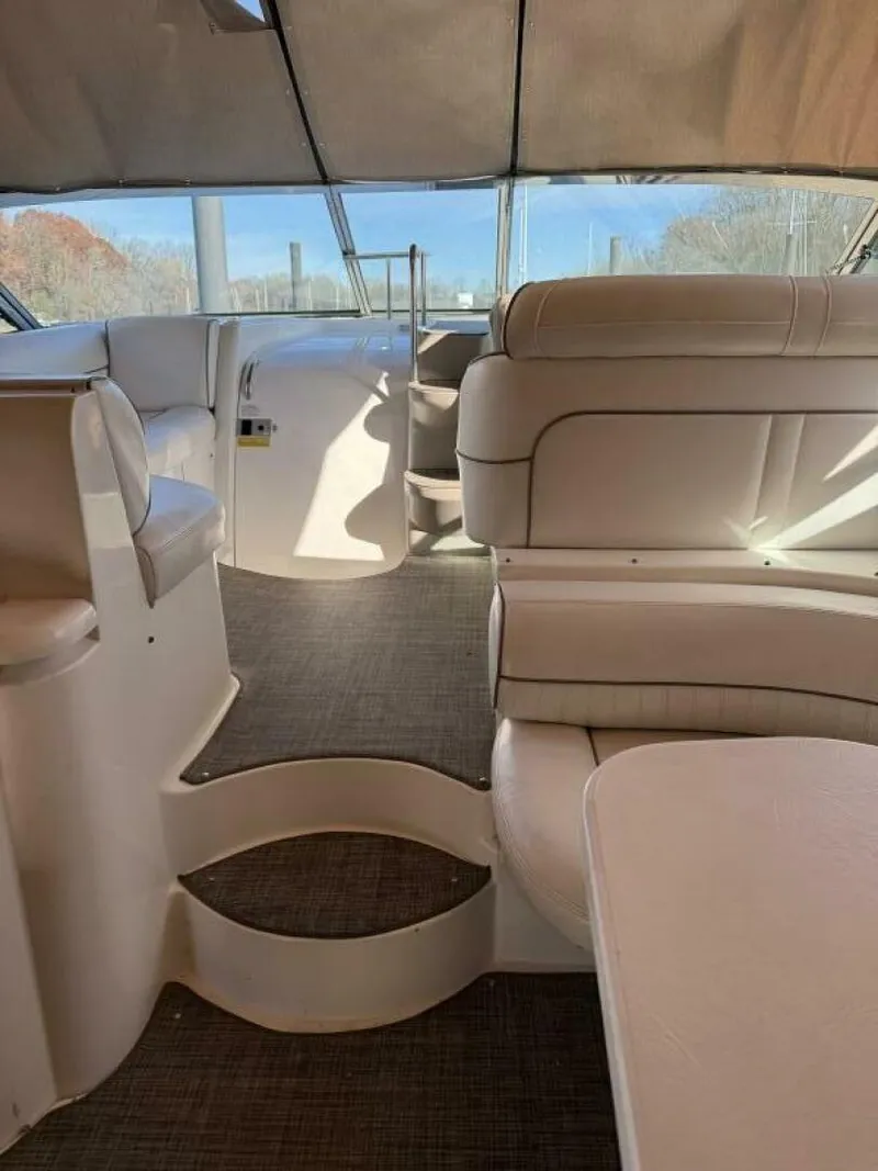 Slide: The Image of Cruisers Yachts 4270 2001 - 5818666