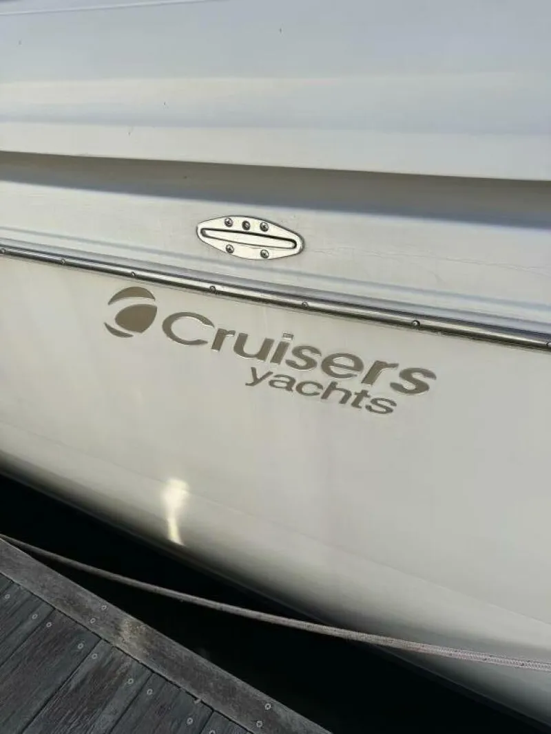 Slide: The Image of Cruisers Yachts 4270 2001 - 5818687