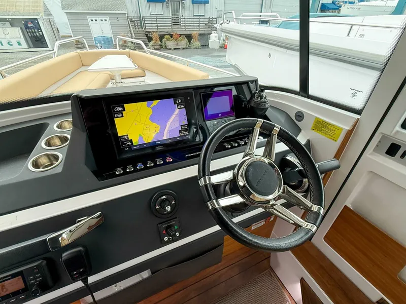 Slide: The Image of Axopar 28 Cabin w/Wet Bar 2020 - 5819279