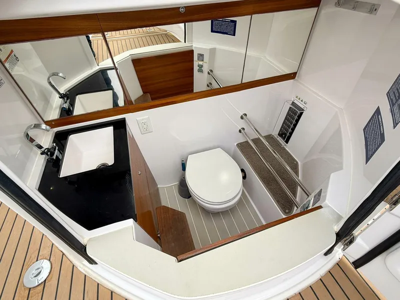 Slide: The Image of Axopar 28 Cabin w/Wet Bar 2020 - 5819281