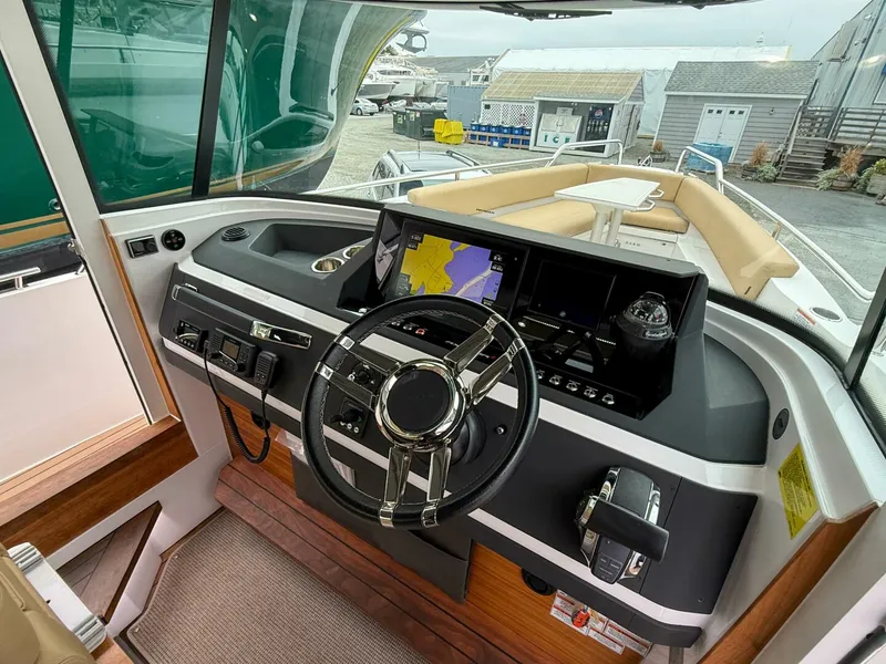 Slide: The Image of Axopar 28 Cabin w/Wet Bar 2020 - 5819284