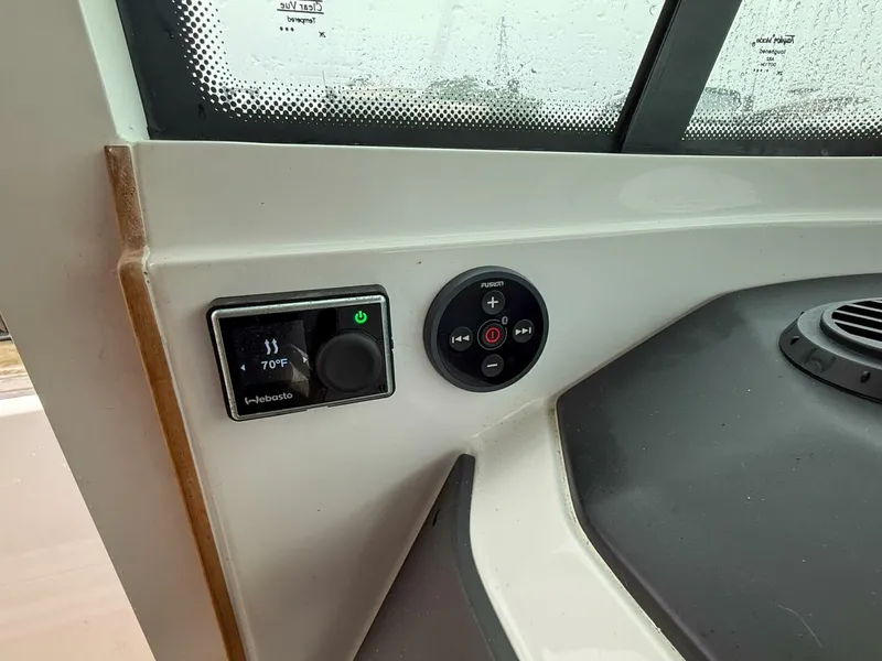 Slide: The Image of Axopar 28 Cabin w/Wet Bar 2020 - 5819290