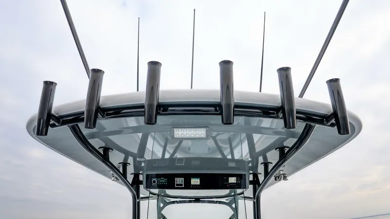 Slide: The Image of Valhalla Boatworks V-33 2023 - 5819308