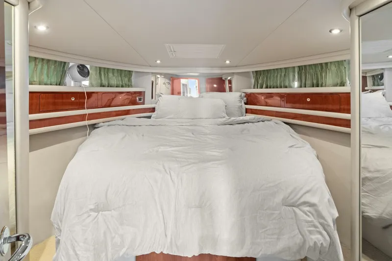 Slide: The Image of Sea Ray 480 Sedan Bridge 2003 - 5819679