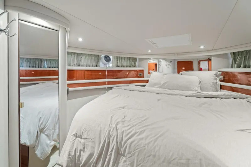 Slide: The Image of Sea Ray 480 Sedan Bridge 2003 - 5819702