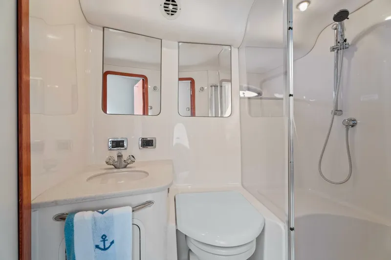 Slide: The Image of Sea Ray 480 Sedan Bridge 2003 - 5819689