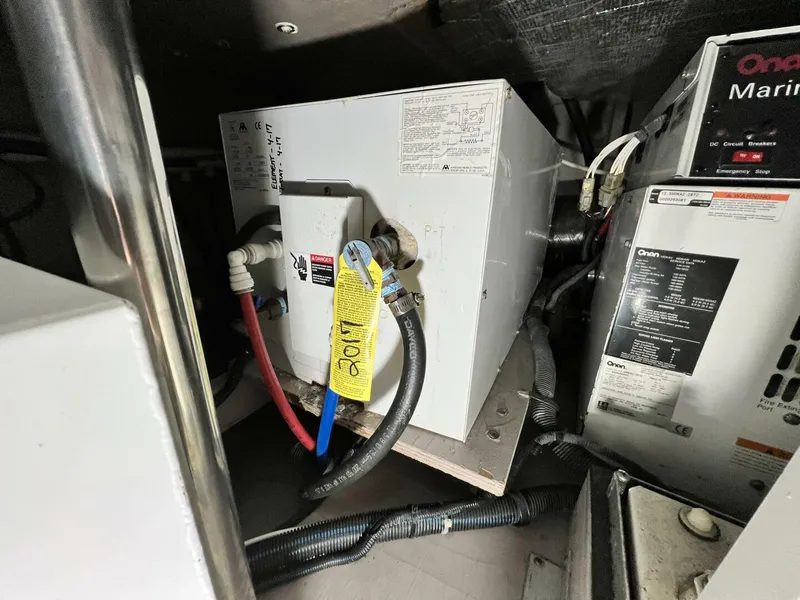 Slide: The Image of Sea Ray 480 Sedan Bridge 2003 - 5823843