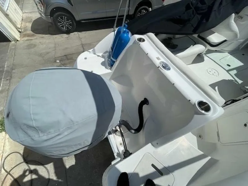 Slide: The Image of Hurricane 24 Sundeck 2013 - 5819945