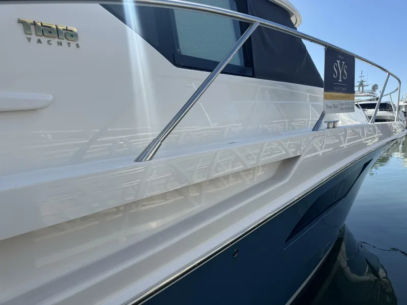 Slide: The Image of Tiara C44 Coupe 2015 - 5861887