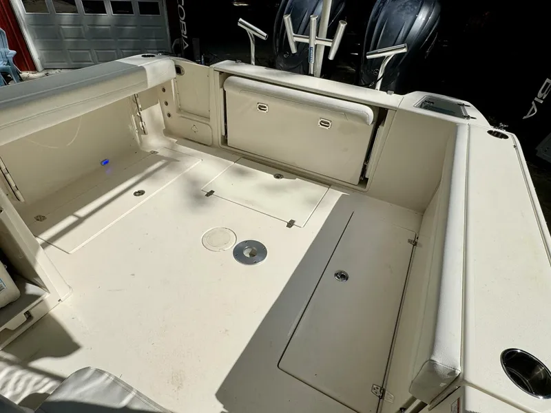 Slide: The Image of Cobia 280 DC 2022 - 5822116