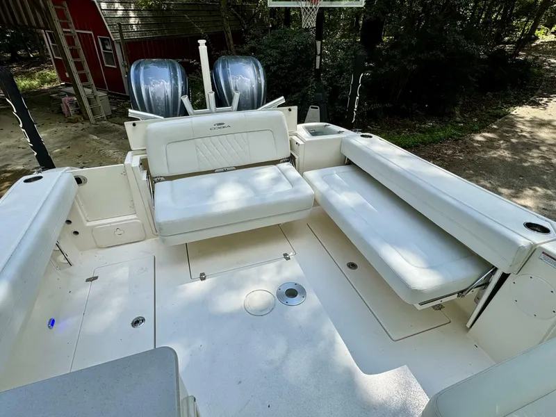 Slide: The Image of Cobia 280 DC 2022 - 5822027