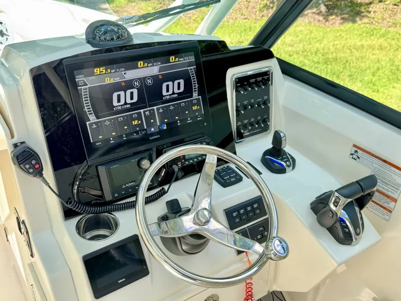 Slide: The Image of Cobia 280 DC 2022 - 5822060