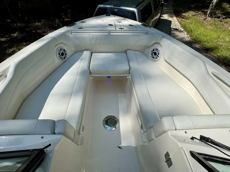 Slide: The Image of Cobia 280 DC 2022 - 5822080