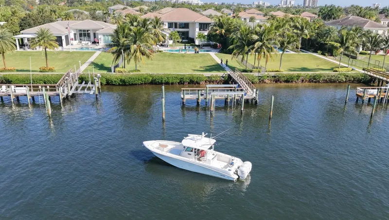 Slide: The Image of Boston Whaler 35 - 35 Boston Whaler 2016 Boston Whaler 35 Center Console - 5821333