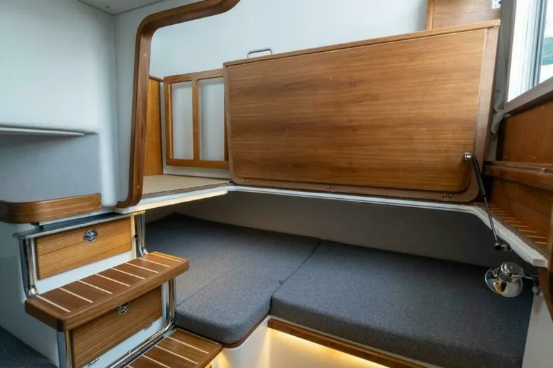 Slide: The Image of Targa 27.2 2027 - 5821448