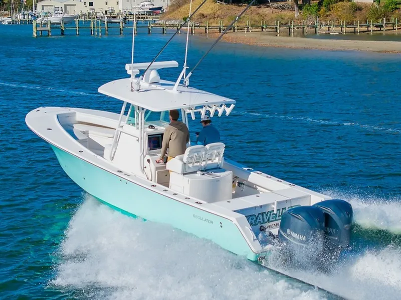 The Image of Regulator Marine 32 Forward Seating 2008 - 5821759