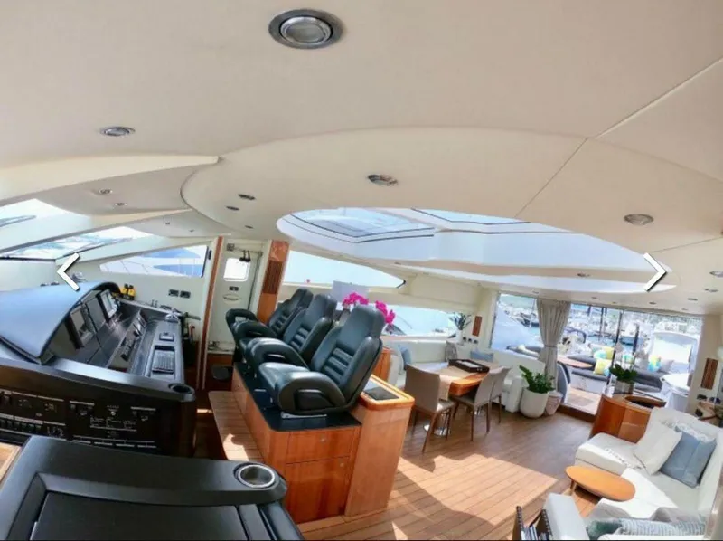 Slide: The Image of Sunseeker Predator 82 2006 - 5821953